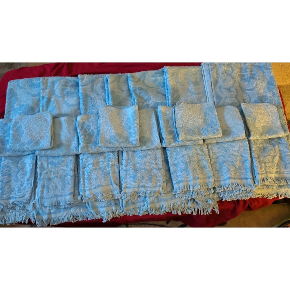 24 VINTAGE FIELDCREST RETRO  BLUE Sculptured BATH TOWEL SETs  Fringe.NWOT. Match
